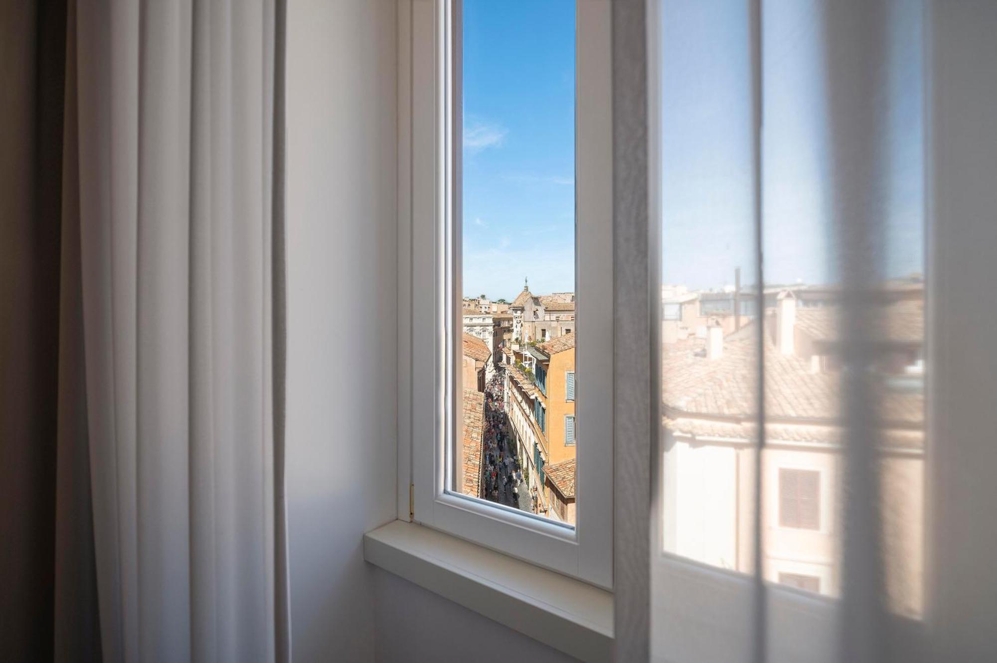 Sjr Luxury Apartment Trevi Fountain Рим Екстер'єр фото
