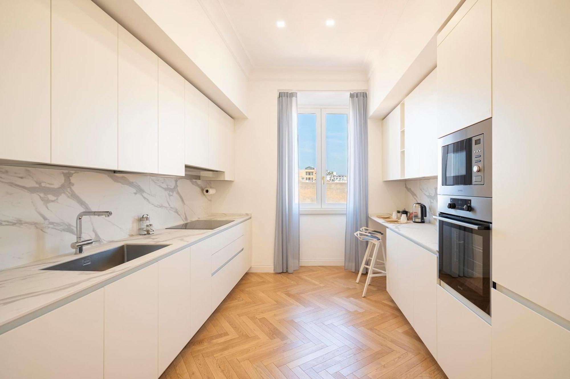 Sjr Luxury Apartment Trevi Fountain Рим Екстер'єр фото