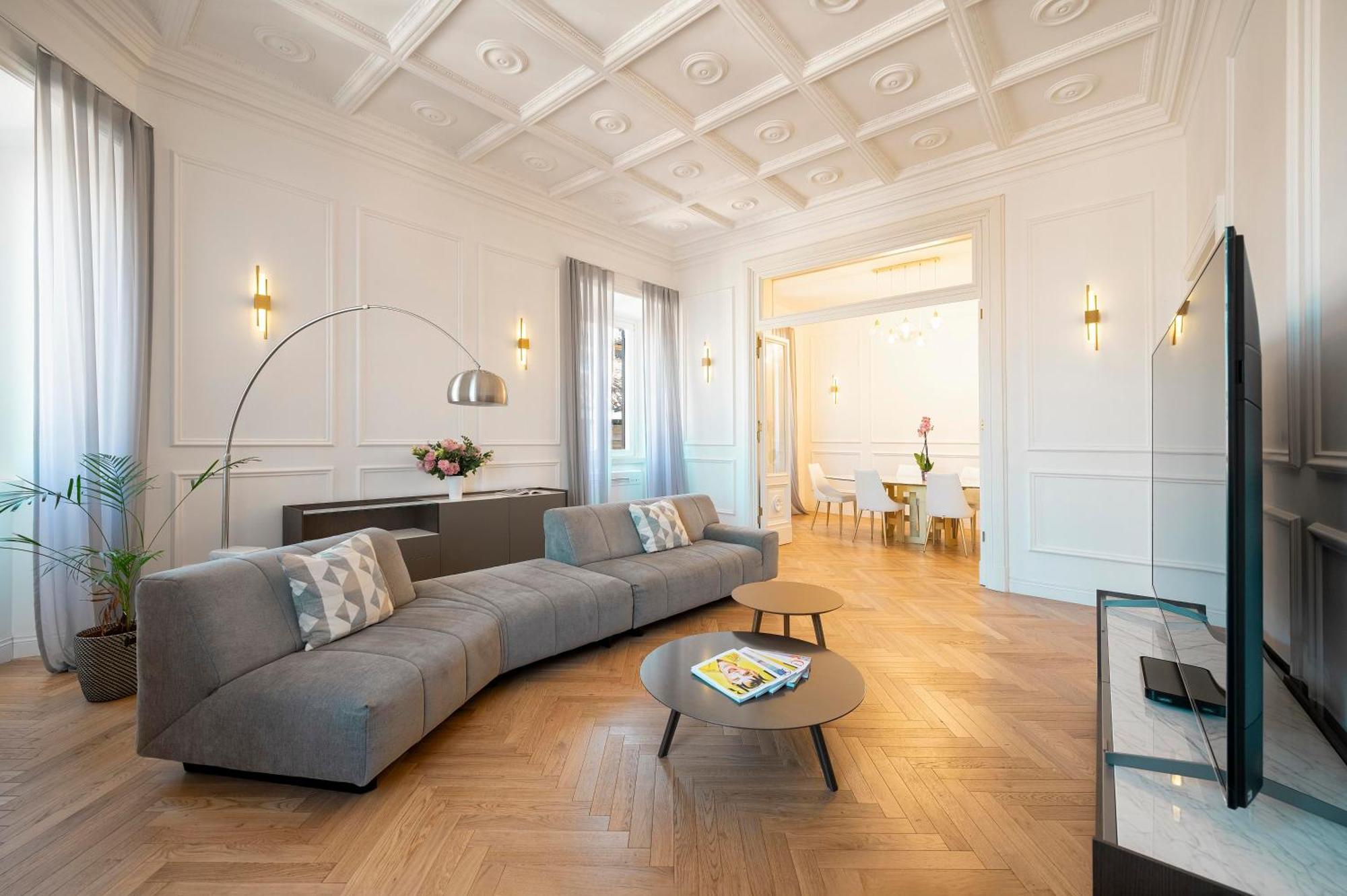 Sjr Luxury Apartment Trevi Fountain Рим Екстер'єр фото