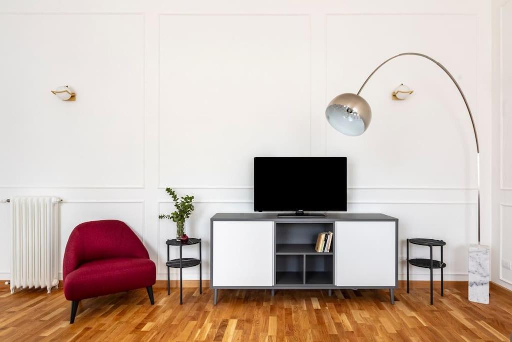 Sjr Luxury Apartment Trevi Fountain Рим Екстер'єр фото