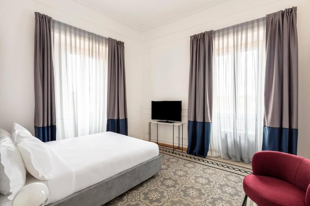 Sjr Luxury Apartment Trevi Fountain Рим Екстер'єр фото